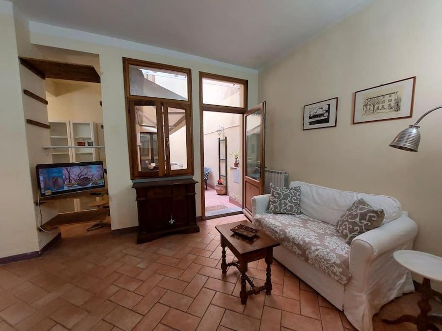 Laura Apartment In The Heart Of Флоренция Экстерьер фото